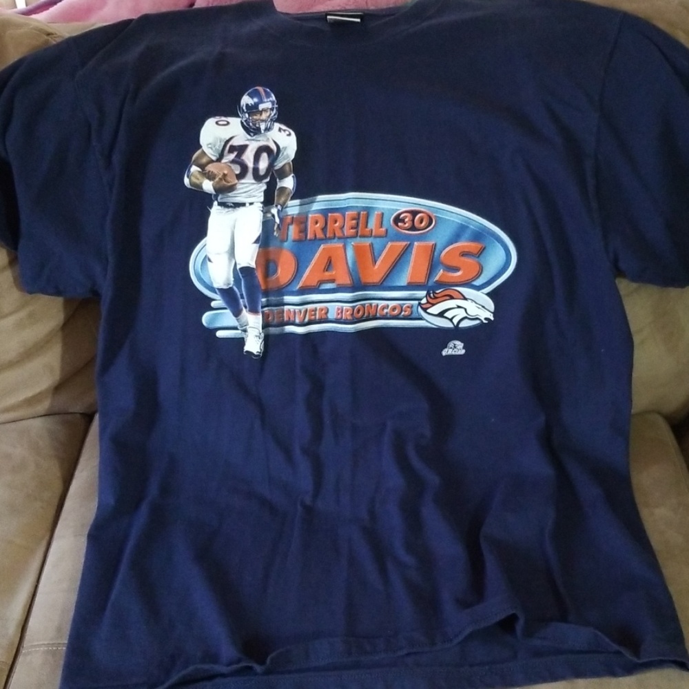 2 Men's xl Denver Broncos tshirts